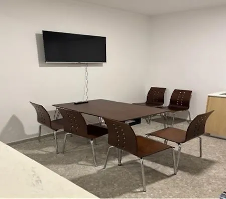 Center דירה